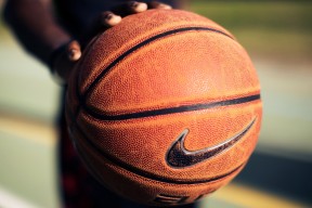 球天下体育-电竞奇迹！Karsa率队爆冷掀翻切尔西，终结连败引爆全场